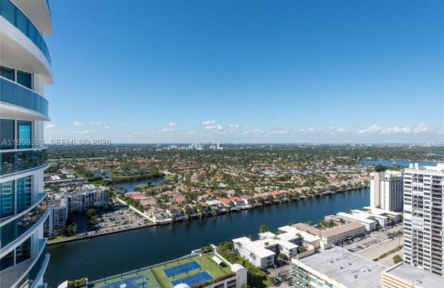 2711 S Ocean Dr Gallery 3