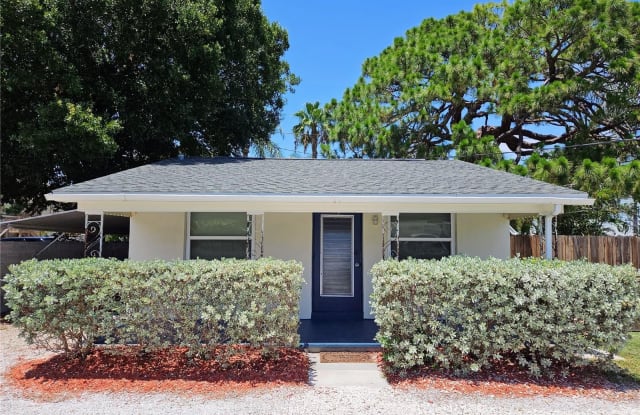 6931 HIBISCUS AVENUE S - 6931 Hibiscus Avenue South, South Pasadena, FL 33707