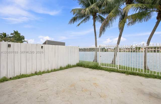 17561 SW 140th Ct Gallery 2