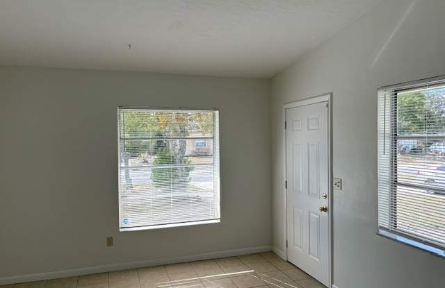 6441 Holiday Dr Gallery 2