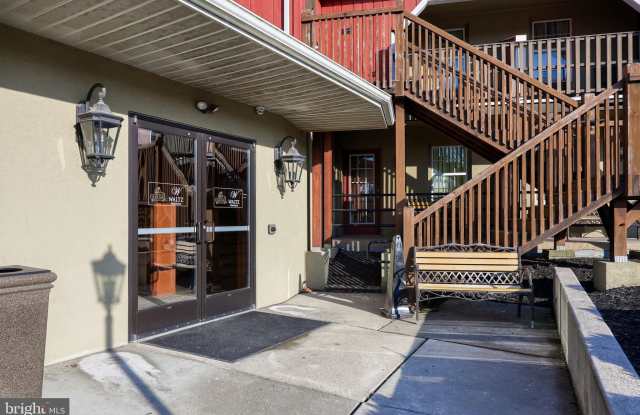 3610 E NEWPORT Road Gallery 4