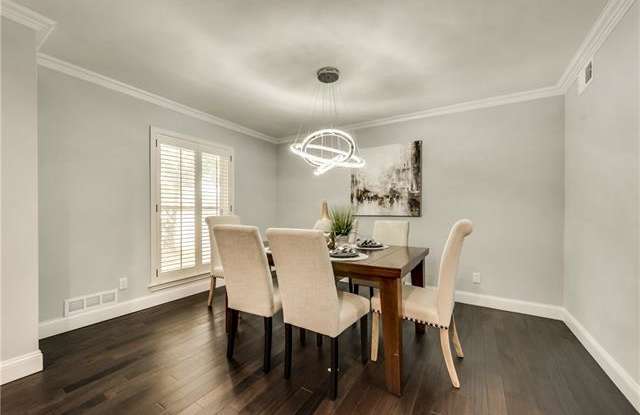 9474 Sherwood Glen Gallery 4