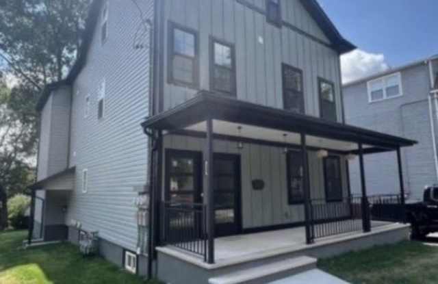 189 Ashland Ave Gallery 2