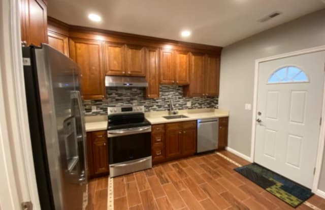 4586 Bowers Vista Cir - 4586 S Bowers Vista Cir, Murray, UT 84107