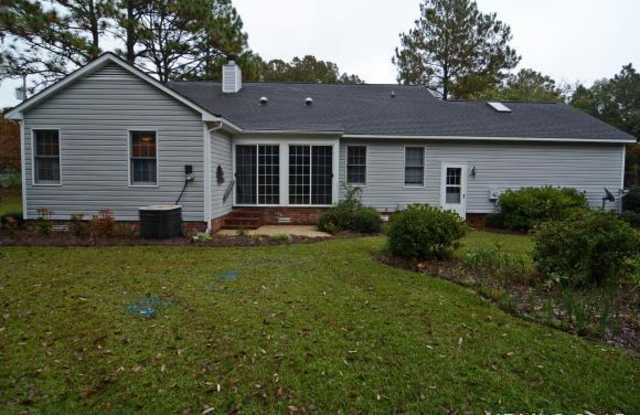 Sunny and Cheerful Unfurnished Energy Efficient Fairfield Harbour 3BR/2BA Gallery 3