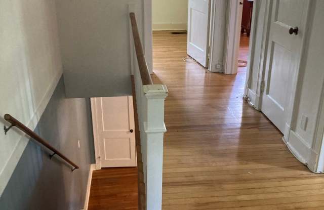 Beautiful 3 Bedroom 1 Condo in Midcity ready to Move-in Gallery 3
