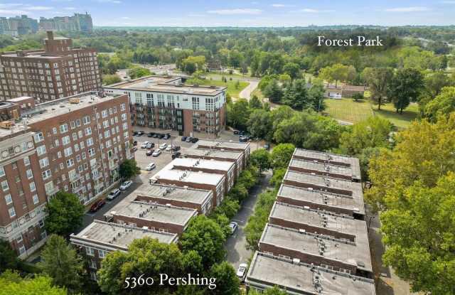 5360 Pershing Avenue Gallery 4
