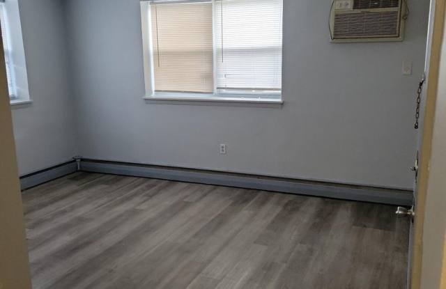 Offer Ends Soon! Up Your Living, Not Your Rent photos photos