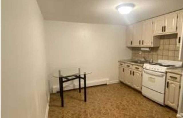 231 Washington Place Gallery 3
