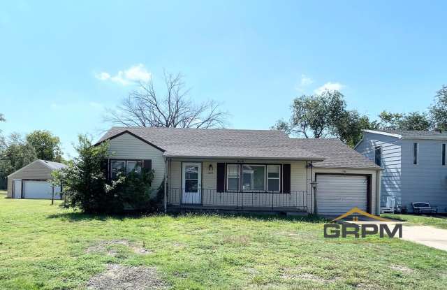 Ranch style 2 Bedroom in Newton - 209 Southwest 7th Street, Newton, KS 67114