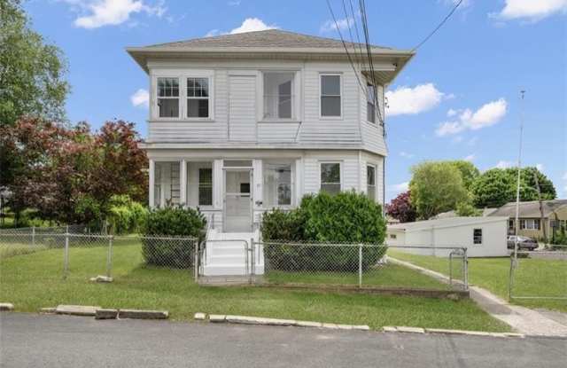 87 Lyman Avenue Gallery 2