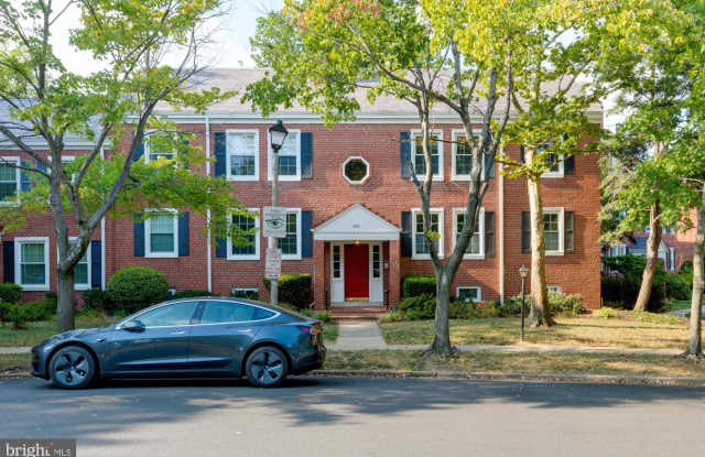 2991 S COLUMBUS STREET photos photos