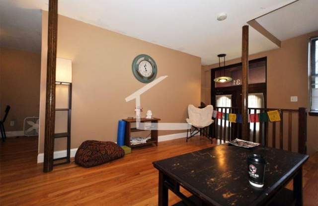 Beautiful 3 bed townhouse available for 9/1! photos photos