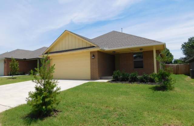 Wonderful 3 Bedroom 2 Bath Home Near Tinker AFB photos photos