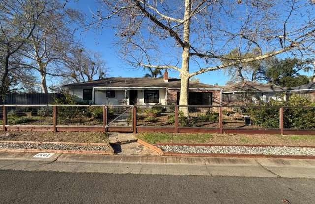 3 Bed / 1.5 Bath | Thornwood Terrace Home Available Now photos photos