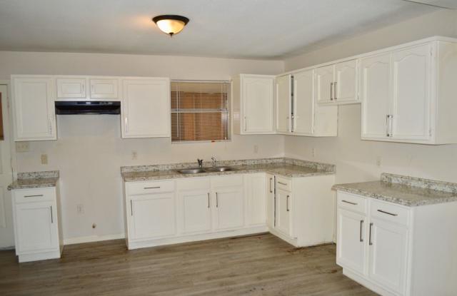 Charming 3 bed 2 bath right off Commerce and Callaghan Rd photos photos Charming 3 bed 2 bath right off Commerce and Callaghan Rd photos photos