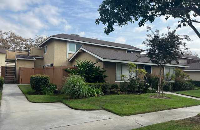 Cerritos Villas: Upper 3 Bedroom 1 Bath Condo photos photos