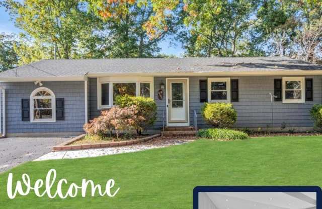 2253 Llewellyn Parkway photos photos