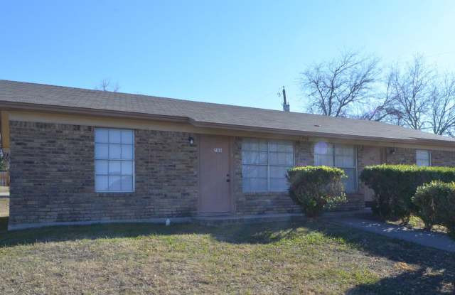 Reduced price! - 708 Hackberry Street, Copperas Cove, TX 76522