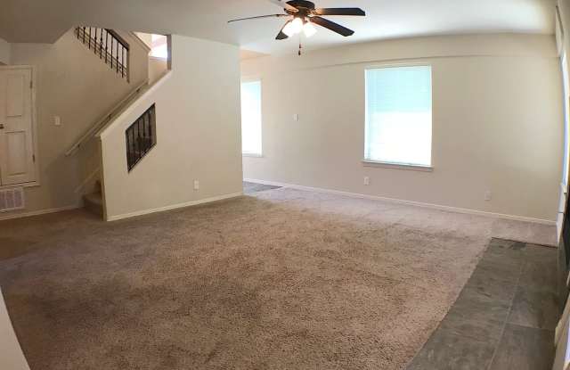 Sandstone Ranch Estates 3 bed with Refrig A/C plus Bonus Loft! Gallery 4