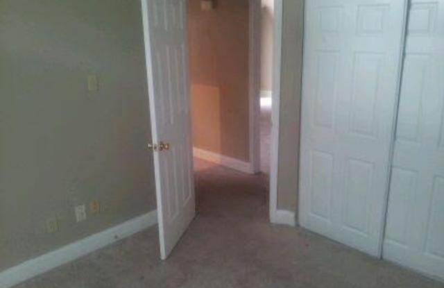 6418 White Oak Drive Gallery 3