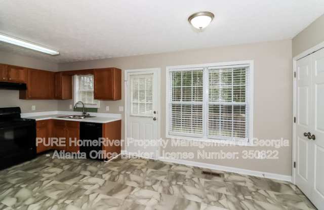 121 Maplewood Dr Gallery 4