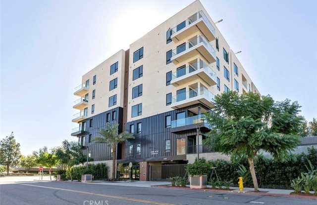 4407 Rivington photos photos