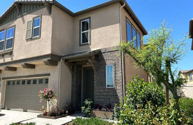 809 KIDDER AVE COVINA 91724 (5 BED / 3 BATH) - 809 North Kidder Avenue, Covina, CA 91724