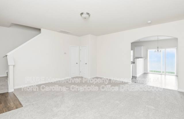 6008 Vista Woods Lane Gallery 1