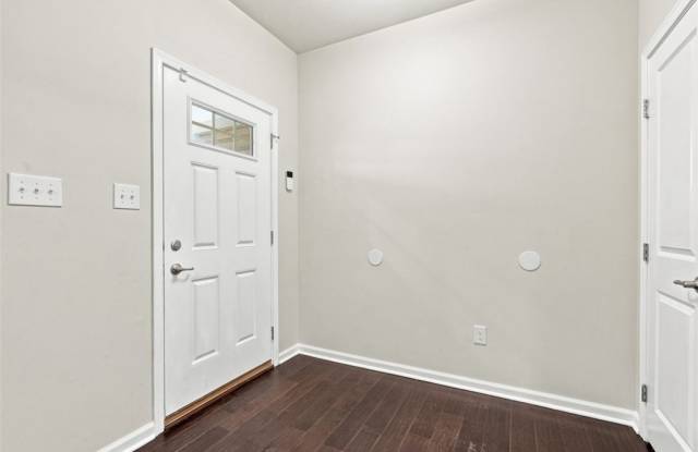 3002 Highpoint Dr Gallery 4