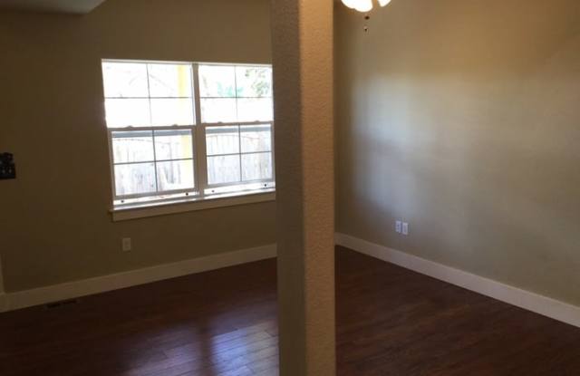 914 North Garfield Avenue Gallery 3