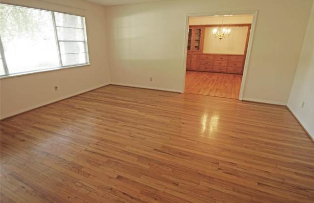 10715 Atwell Drive Gallery 2