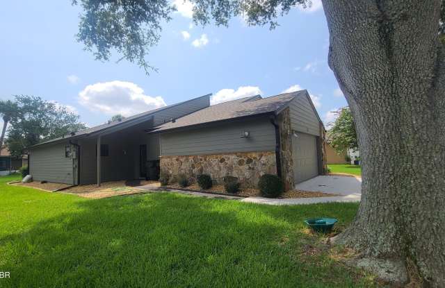 176 Gull Circle N Gallery 2