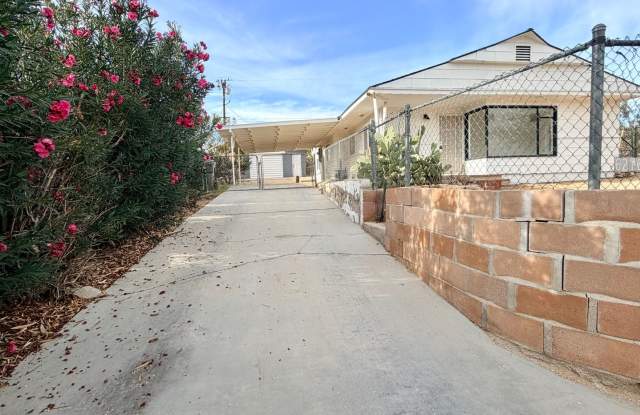 Modern 3-Bedroom Desert Bungalow with Stunning Views – Unfurnished - Price reflects MOVE IN SPECIAL!!! - 6216 Morningside Road, Joshua Tree, CA 92252