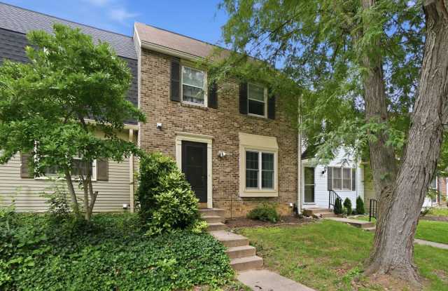 Conveniently located near shopping, dining, parks, and everything Northern Virginia has to offer. photos photos