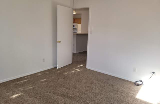 NW 3 bedroom 2 bath home. Gallery 4