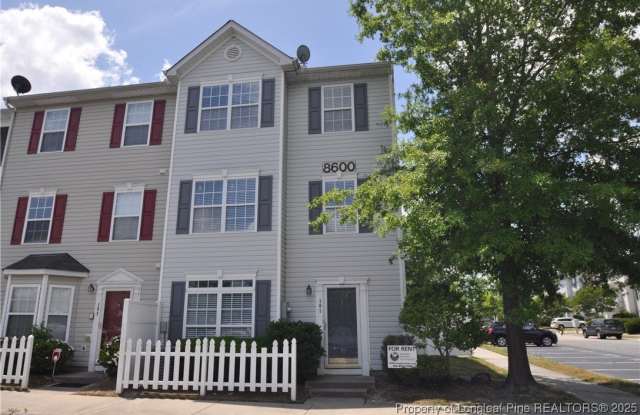 8600 Neuse Landing Lane unit: 101 photos photos
