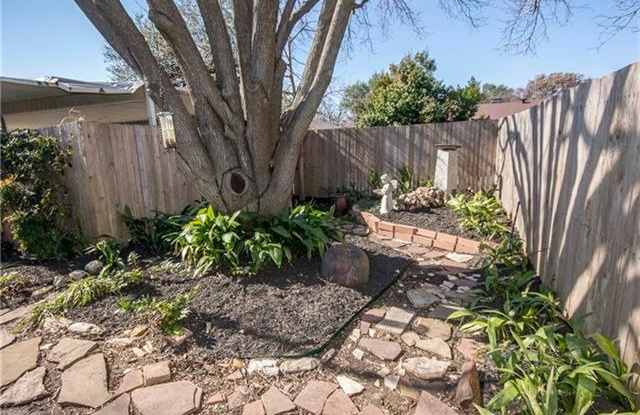304 Candlewood Place Gallery 4