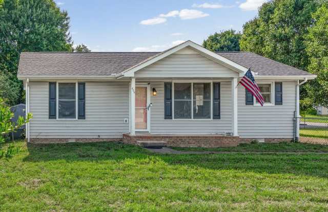 Spacious Home with Large Fenced Yard & Storage Shed photos photos Spacious Home with Large Fenced Yard & Storage Shed photos photos