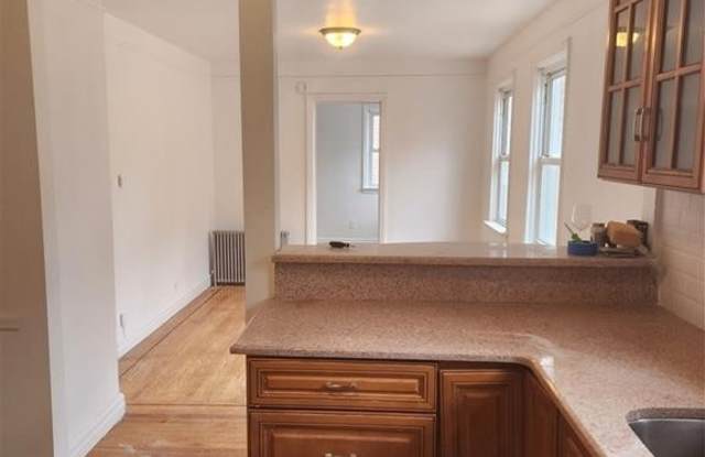 1704 Radcliff Avenue Gallery 3
