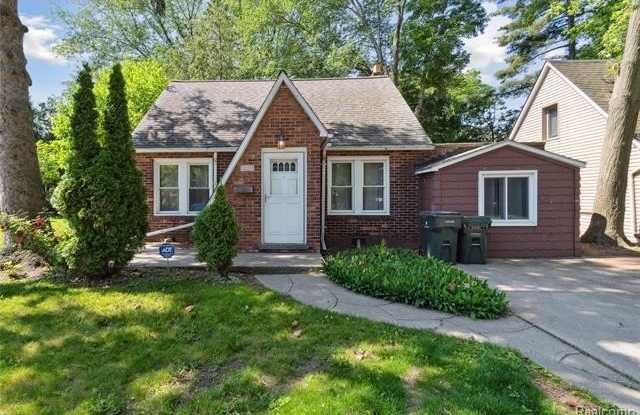 21612 Harper Lake Avenue photos photos