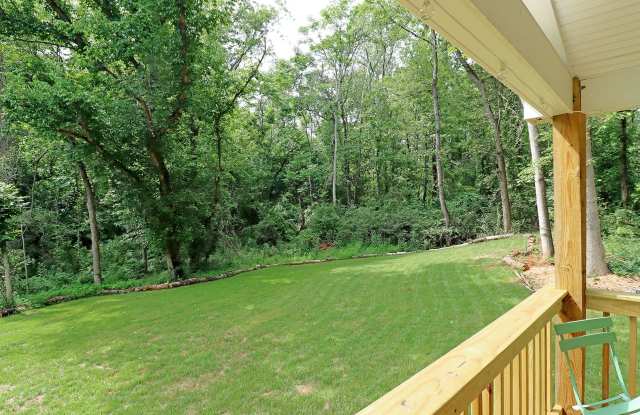 Wooded Cottage Retreat on 2.7 Acres - Furnished & Dog-Friendly Gallery 4