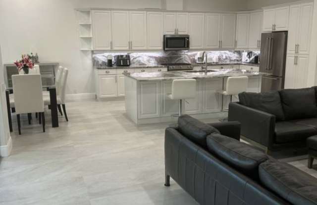 8719 51st Terrace East Gallery 1
