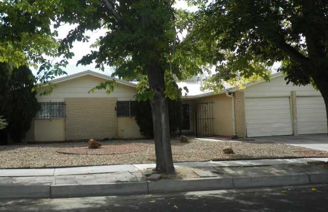 11408 Lexington Avenue NE photos photos