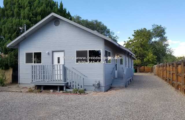 Updated 2 Bedroom 2 Bath House with Convenient Location photos photos