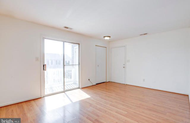 40 SMOKEWOOD COURT photos photos