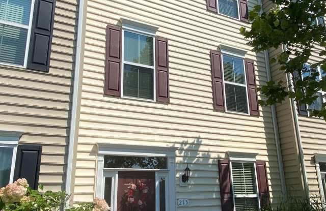 215 KEENAN WAY Gallery 2