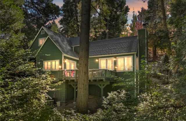 Most Beautiful and Private Cedar Glen Home photos photos