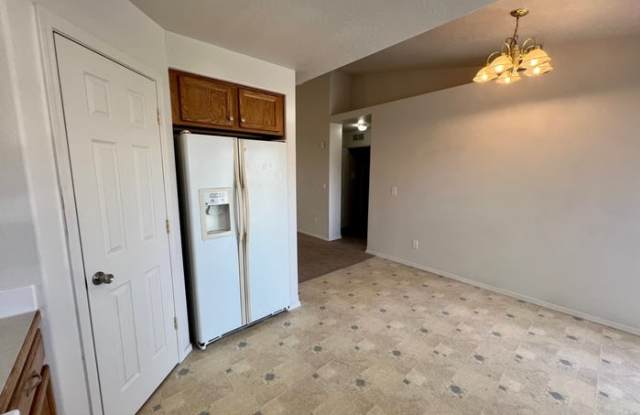 11732 West Trinity Avenue Gallery 4