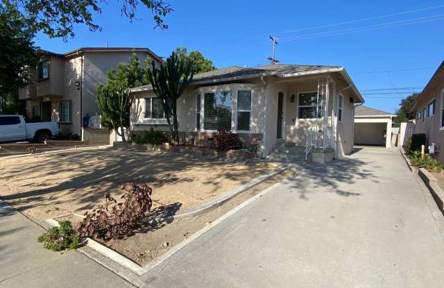 Perfect 2 Bedroom Lakewood House For Rent! - 4832 Dunrobin Avenue, Lakewood, CA 90713